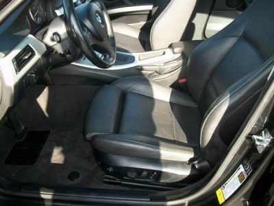 2006 BMW 330  i