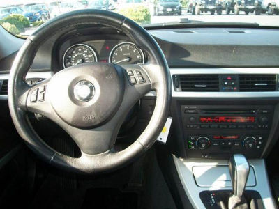 2006 BMW 330  i