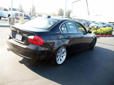 2006 BMW 330  i