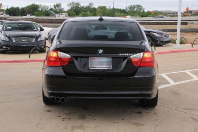 2006 BMW 330  i