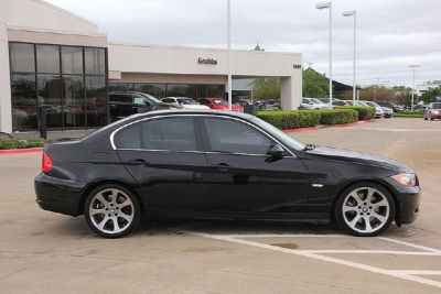 2006 BMW 330  i