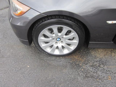 2006 BMW 330  i