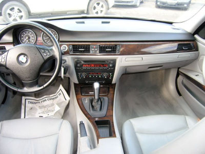 2006 BMW 330  xi