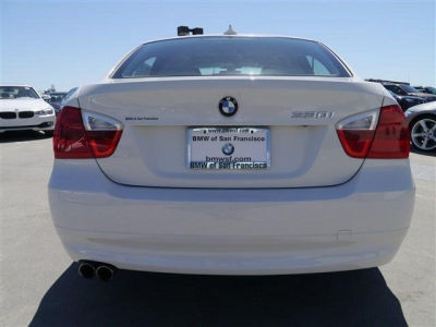 2006 BMW 330  i