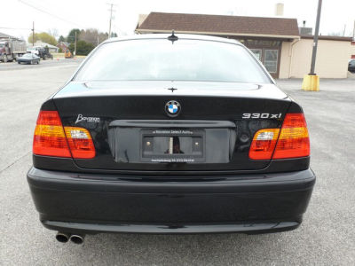 2005 BMW 330  xi
