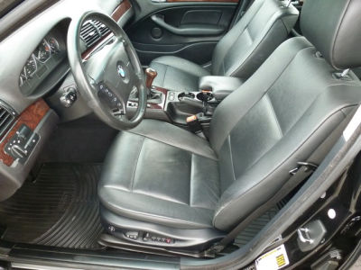 2005 BMW 330  xi