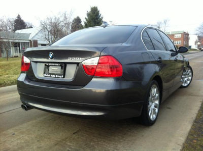2006 BMW 330  i