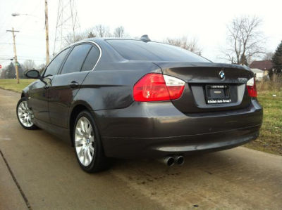 2006 BMW 330  i