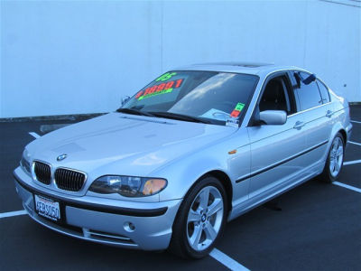 2005 BMW 330  i