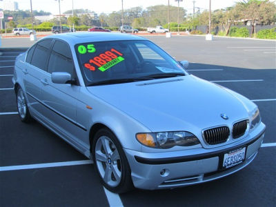 2005 BMW 330  i