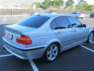 2005 BMW 330  i