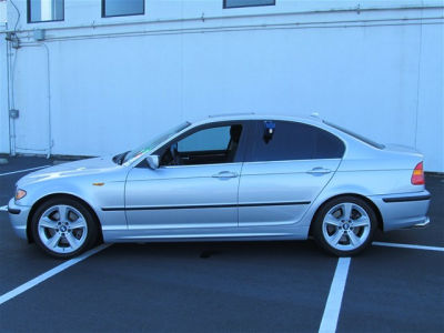2005 BMW 330  i
