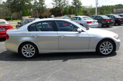2006 BMW 330  i