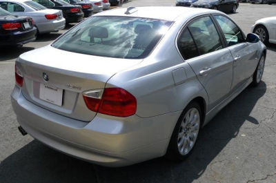 2006 BMW 330  i