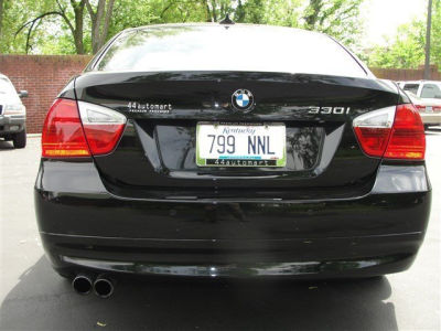2006 BMW 330  i