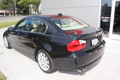 2006 BMW 330  i