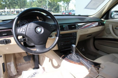 2006 BMW 330  i
