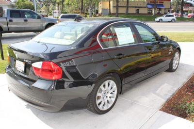 2006 BMW 330  i