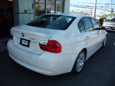 2006 BMW 330  xi