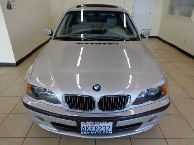 2004 BMW 330 i