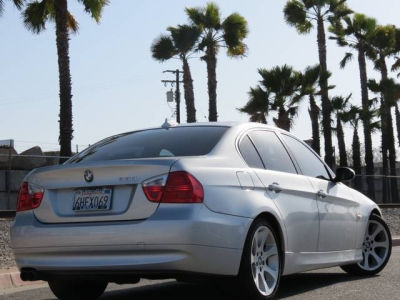 2006 BMW 330  i