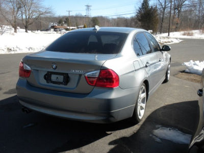 2006 BMW 330  i
