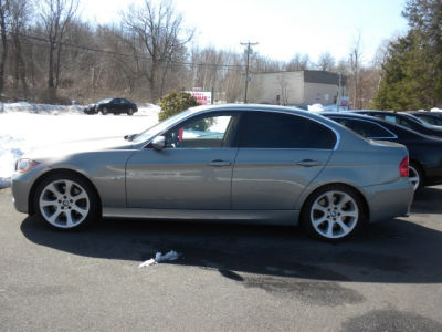 2006 BMW 330  i