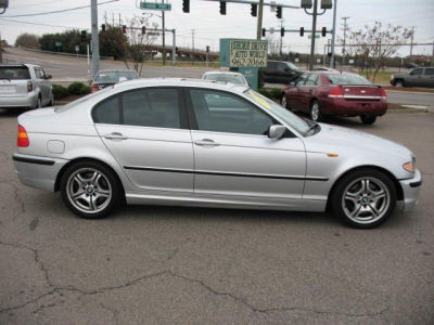 2005 BMW 330  i