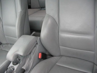 2005 BMW 330  i