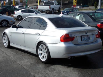 2006 BMW 330  i
