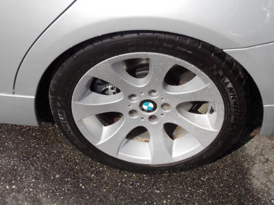 2006 BMW 330  i