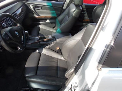 2006 BMW 330  i