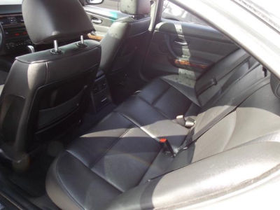 2006 BMW 330  i
