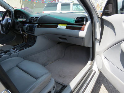 2005 BMW 330  i