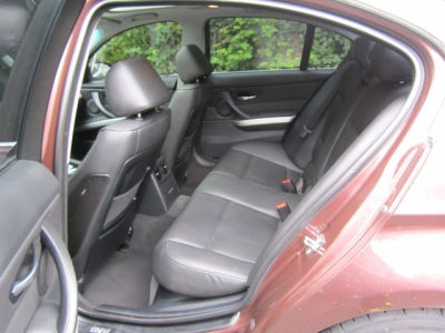 2006 BMW 330  i