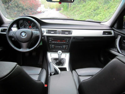 2006 BMW 330  i