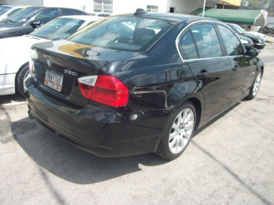 2006 BMW 330  i