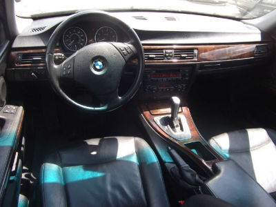 2006 BMW 330  i