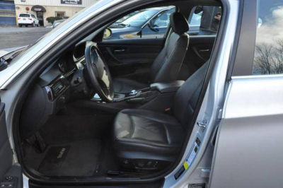 2006 BMW 330  i