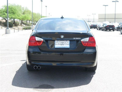 2006 BMW 330  i