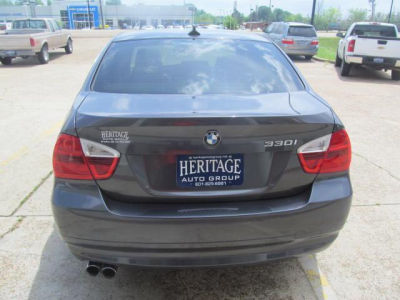 2006 BMW 330  i