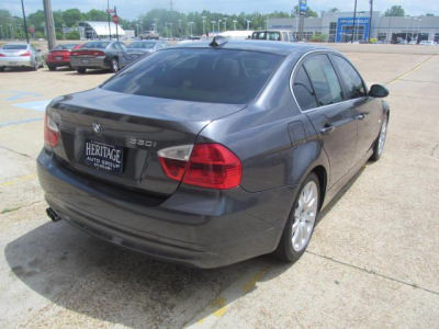 2006 BMW 330  i