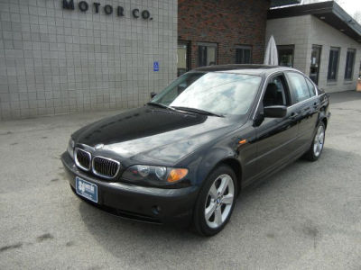 2005 BMW 330  xi