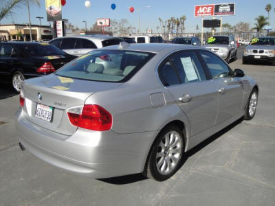2006 BMW 330  i