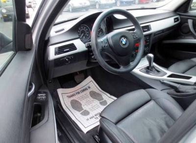 2006 BMW 330  i