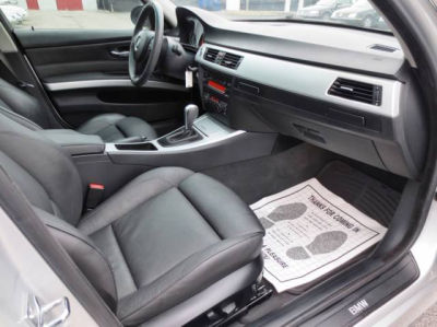 2006 BMW 330  i