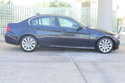 2006 BMW 330  i
