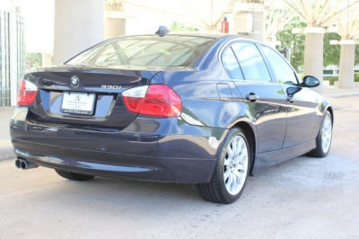 2006 BMW 330  i