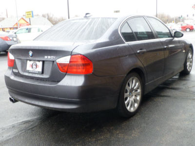 2006 BMW 330 i