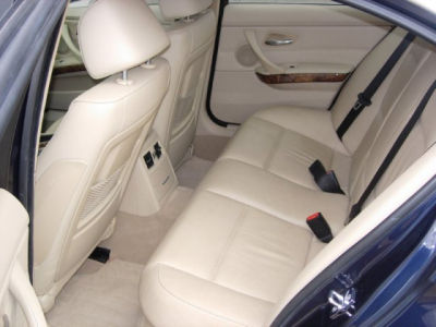 2006 BMW 330  i